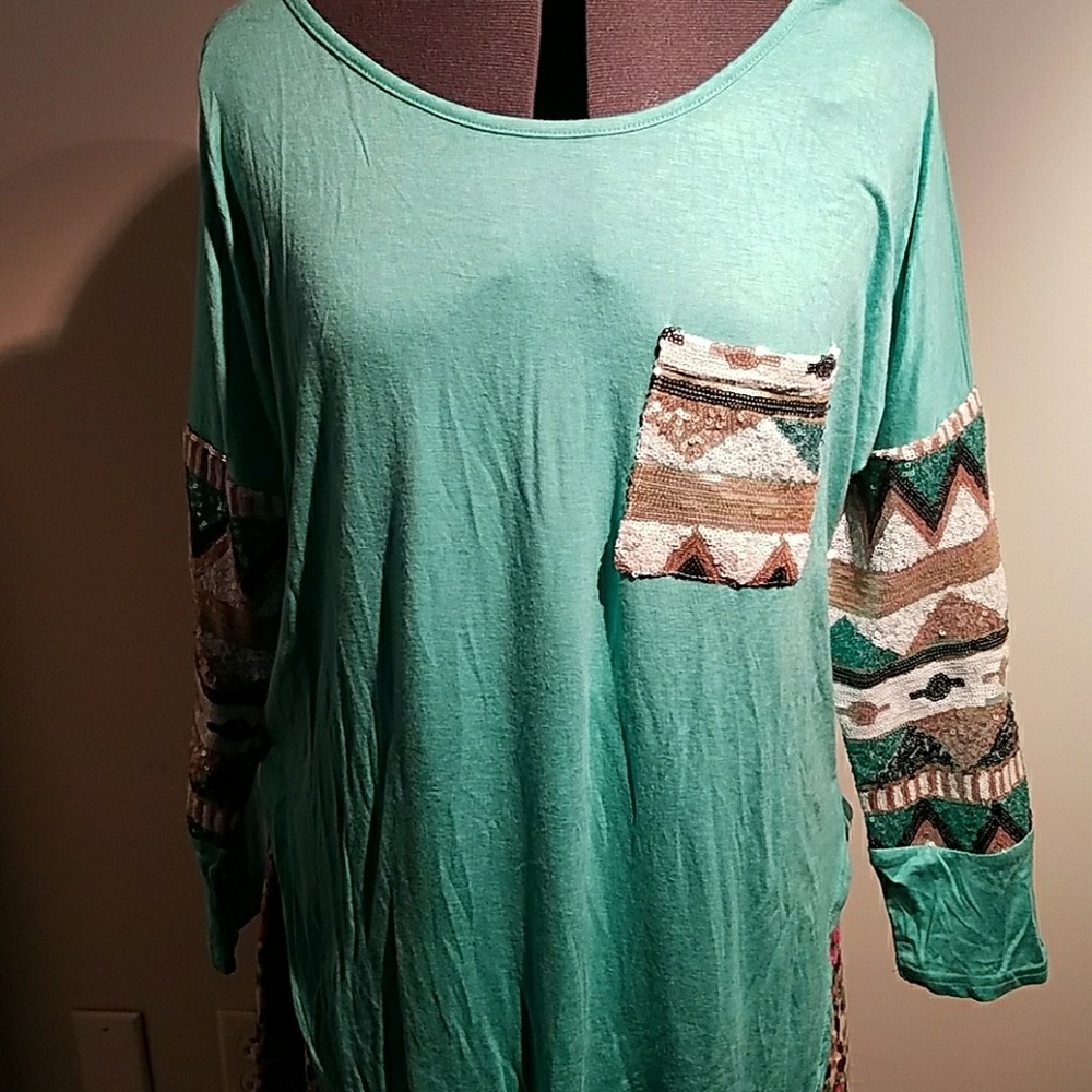 Super cute sequin top
